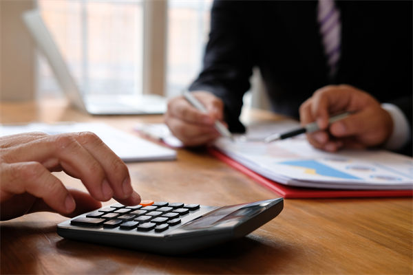 强势股的标志和介入方法