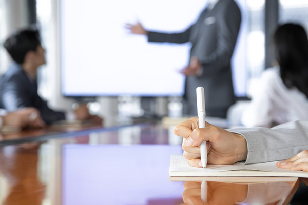 为什么交易这场游戏，注定是“谁先跑谁活着”？